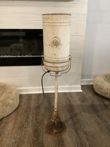 Vintage tin kerosene oil fuel - vintage, kerosene-oil/fuel